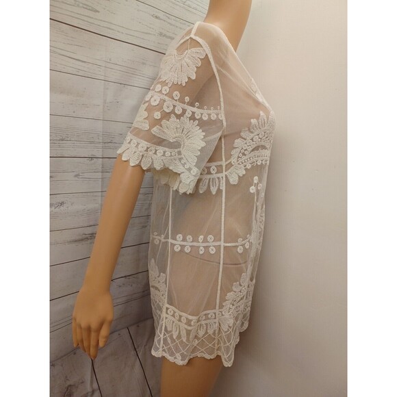 Umgee Women's Short Sleeve See Through Lace Floral Detailed Top Ivory S/M - Picture 3 of 10